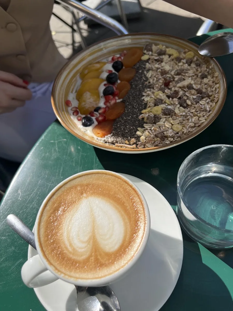 Café Karin – Cappuccino in Frankfurt am Main, Hessen