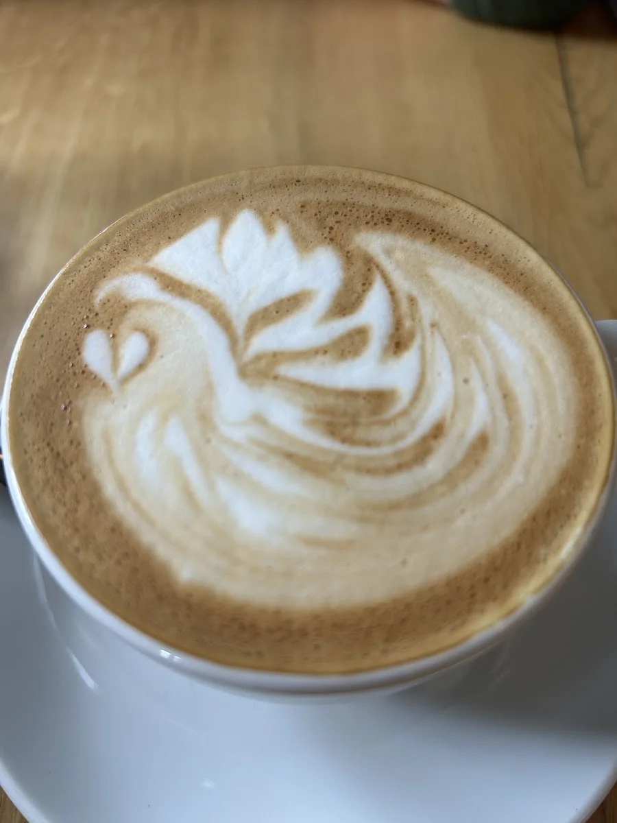 Frühstück 3000 Schöneberg – Cappuccino in Berlin