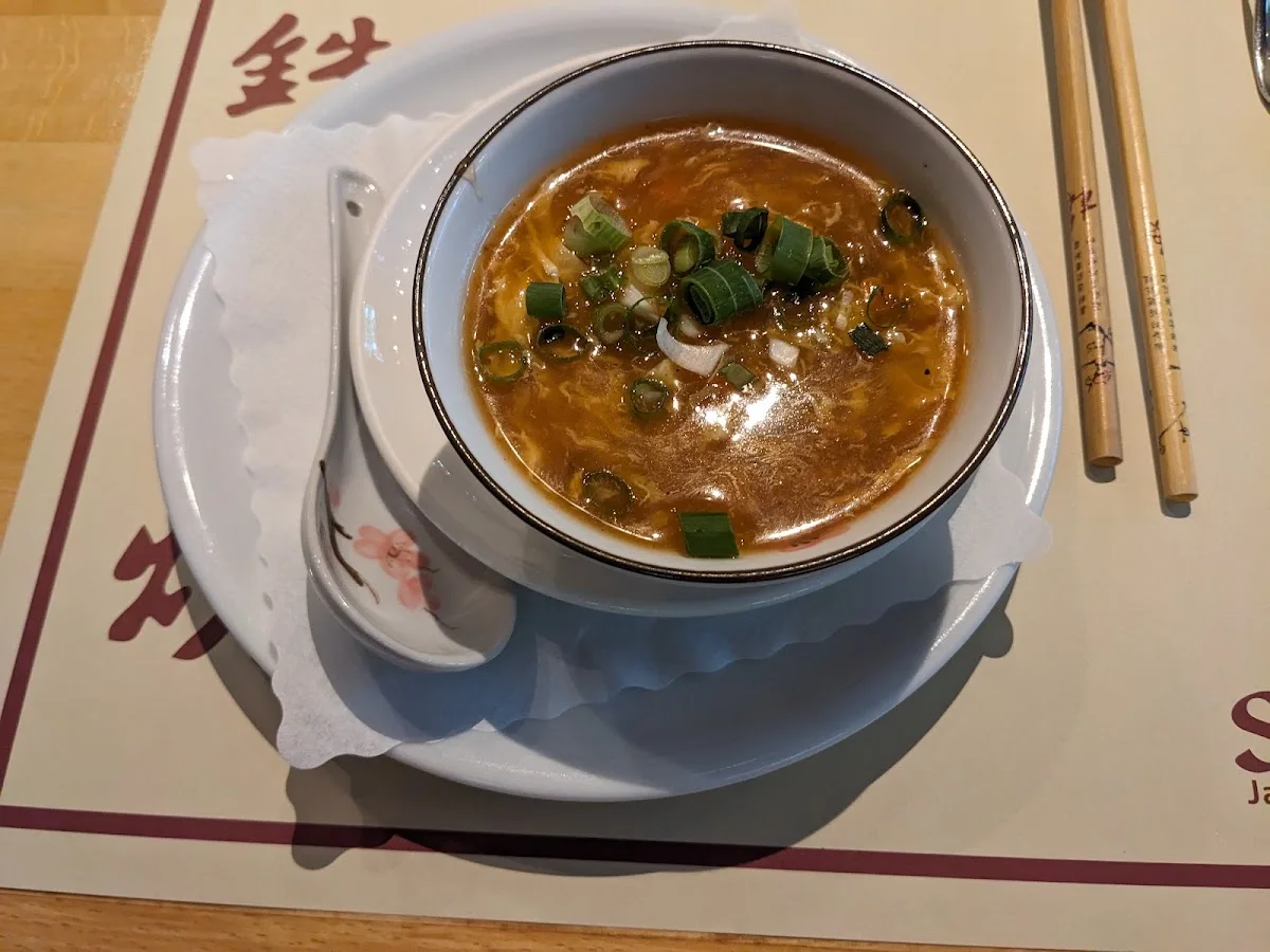 Sakura – Sauer-scharf-Suppe in Berlin