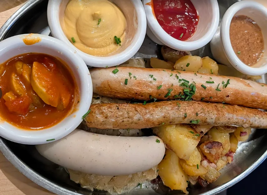 Restaurant Paulaner am Dom – Bratwurst in Frankfurt am Main, Hessen