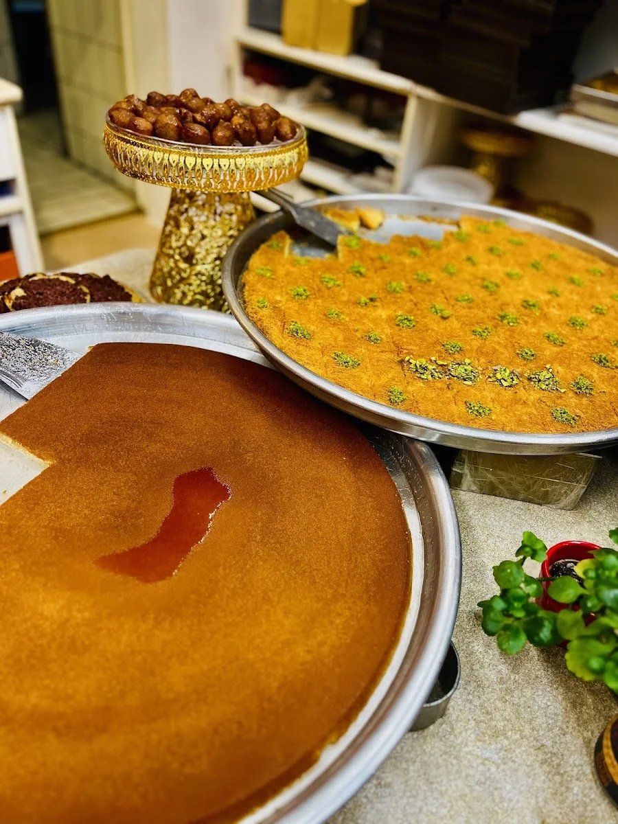 Madrati Sweets & Pastries – Essen und Trinken in Böblingen, Baden-Württemberg