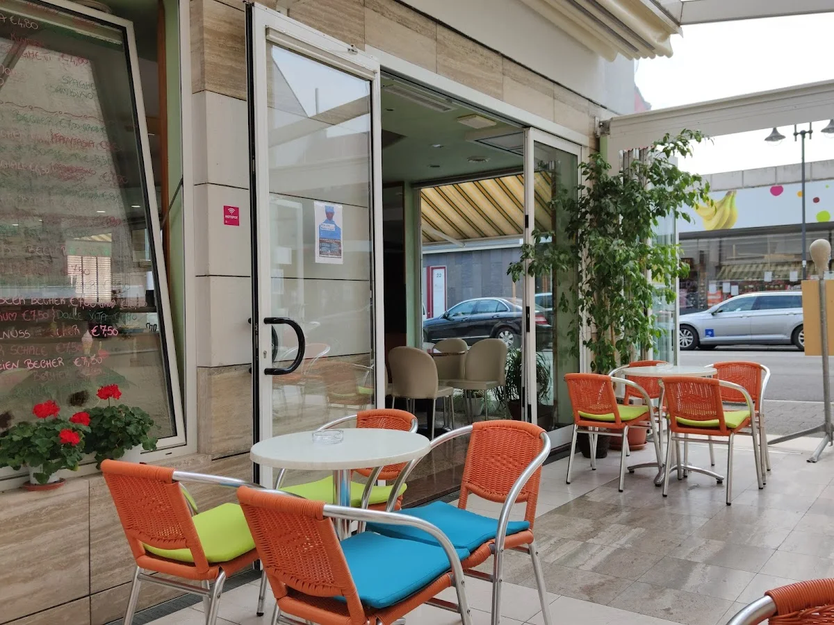 Cortina Eiscafé – Atmosphäre in Offenbach am Main, Hessen