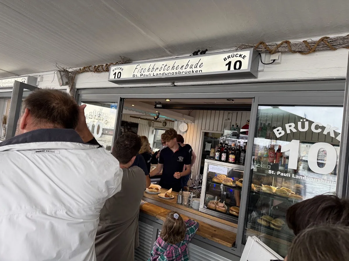 Brücke 10 – Fischrestaurant in Hamburg