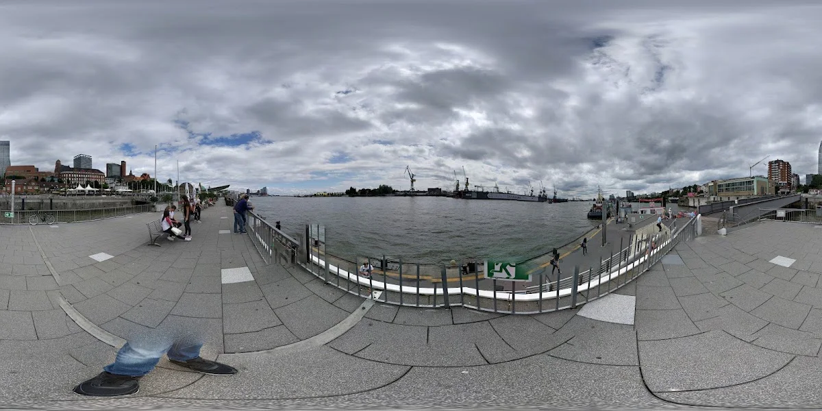 Brücke 10 – Street View & 360°-Fotos in Hamburg