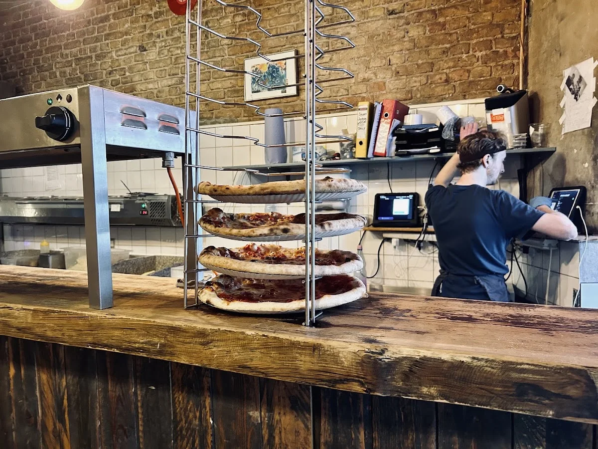 Salami Social Club – Atmosphäre in Berlin