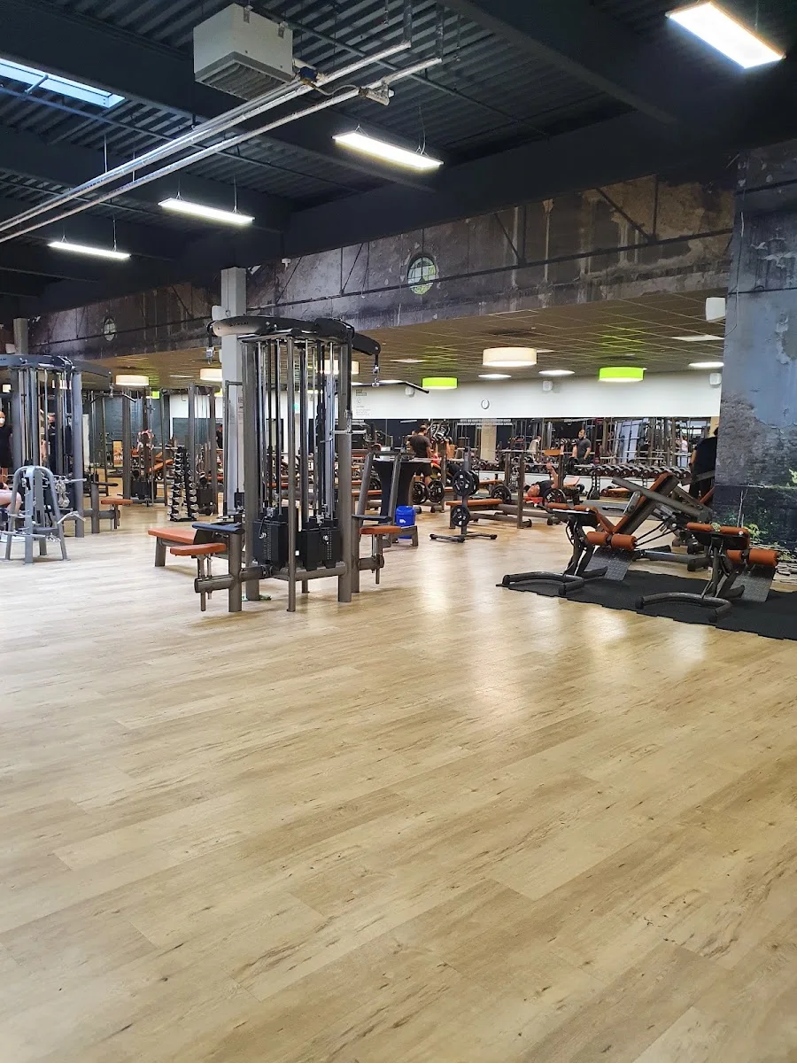 Sportsfreund Fitness Hamburg – Turnhalle in Oststeinbek, Schleswig-Holstein