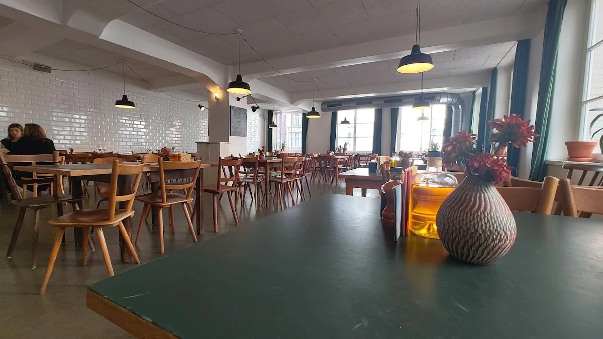 L.A. Signorina – Atmosphäre in Stuttgart Stuttgart-Süd, Baden-Württemberg