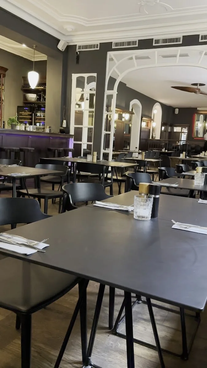 Das Neuhausen // Restaurant // Garten // Bar – Atmosphäre in München, Bayern