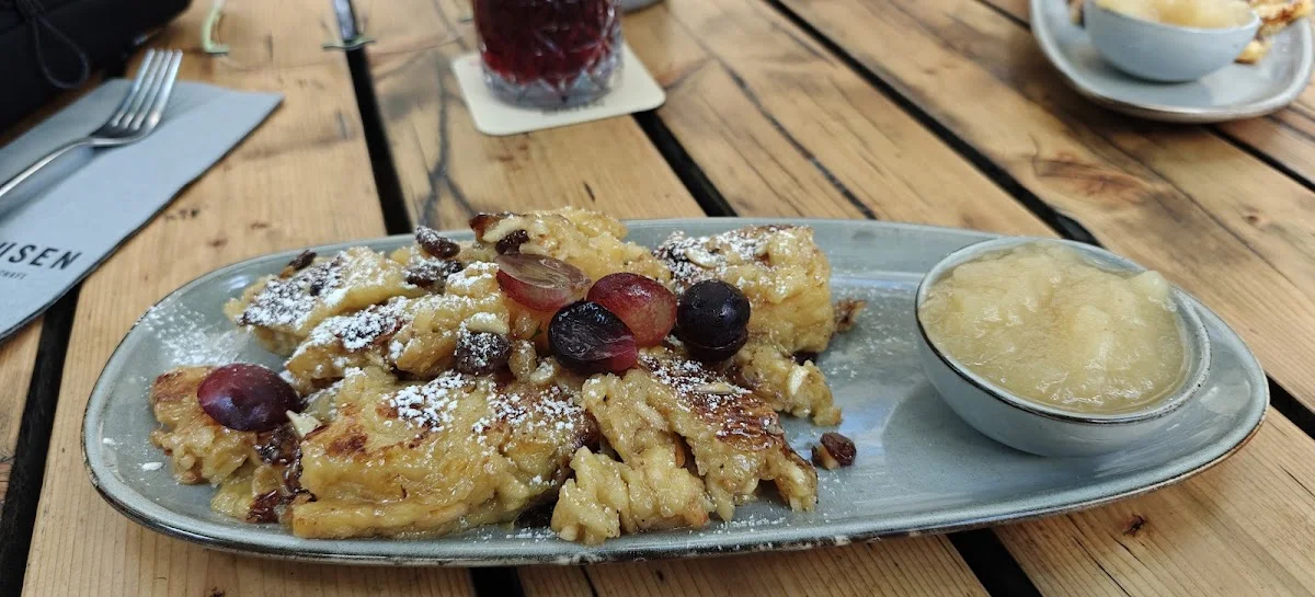 Das Neuhausen // Restaurant // Garten // Bar – Kaiserschmarrn in München, Bayern