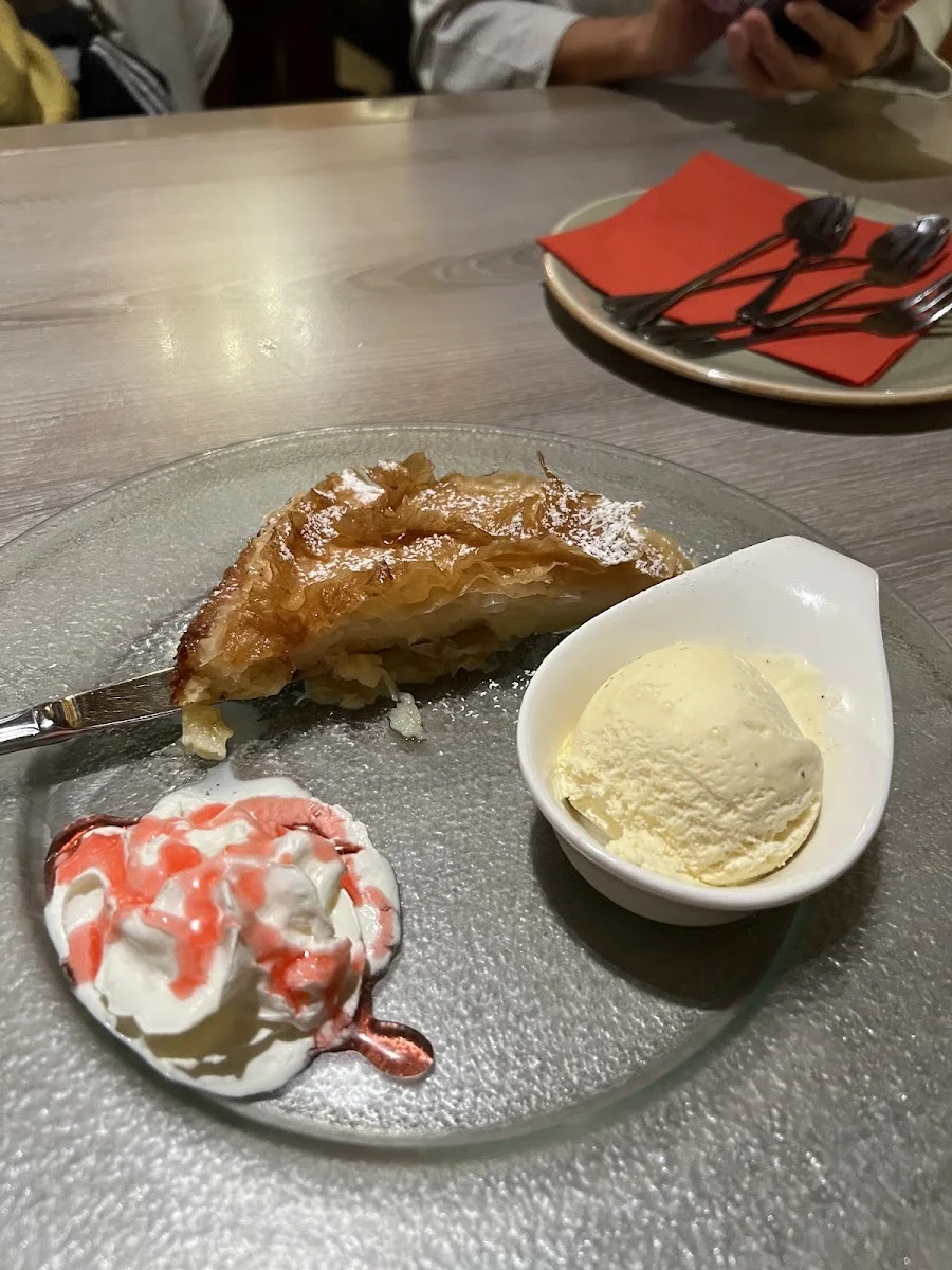 Restaurant Athene – Apfelkuchen in München, Bayern