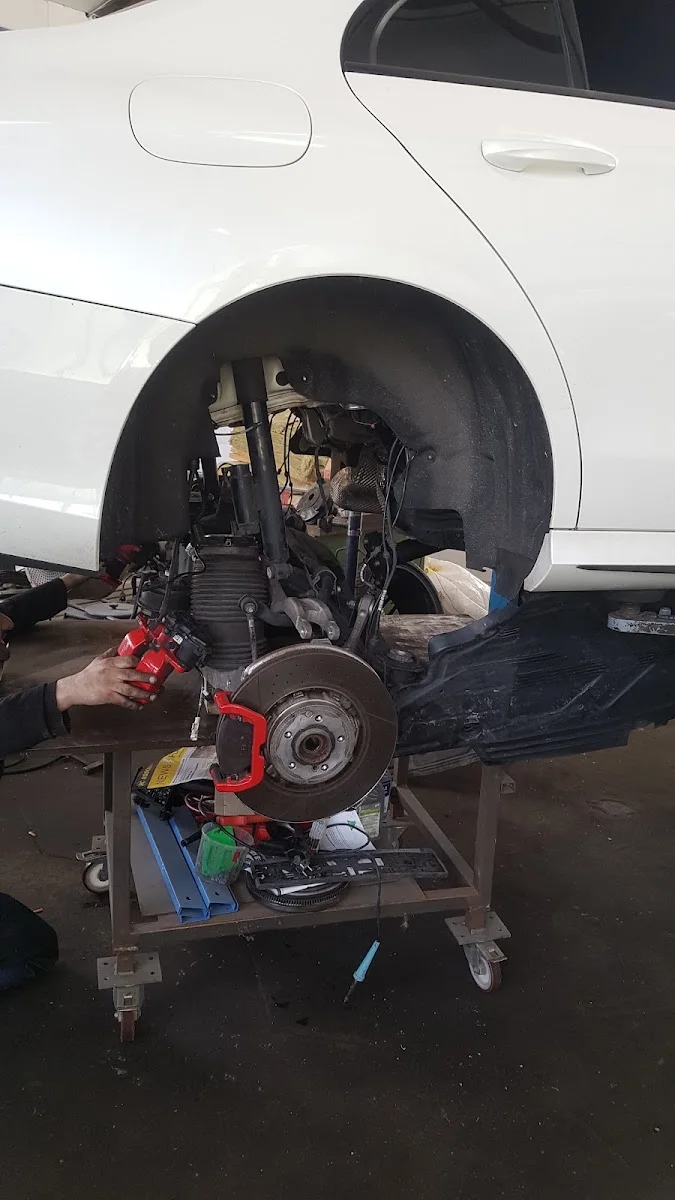 Autoservice Salur – Werkstatt in Niefern-Öschelbronn, Baden-Württemberg