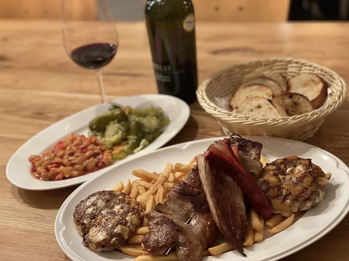 Restaurant Zadar – Vom Inhaber in Karlsfeld, Bayern