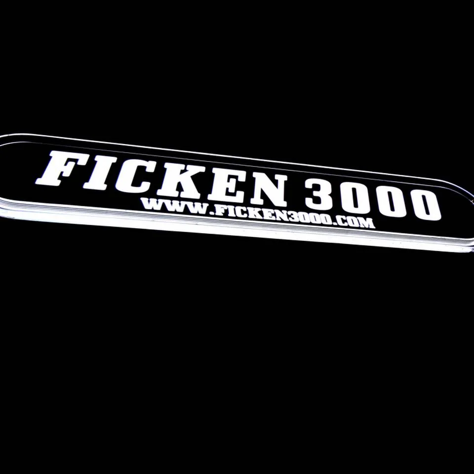 FICKEN 3000 – Sahibinin seçtikleri in Berlin