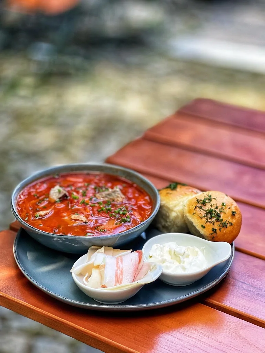 Druzi Bayrisch-Ukrainisches Restaurant – Essen und Trinken in Pullach im Isartal, Bayern