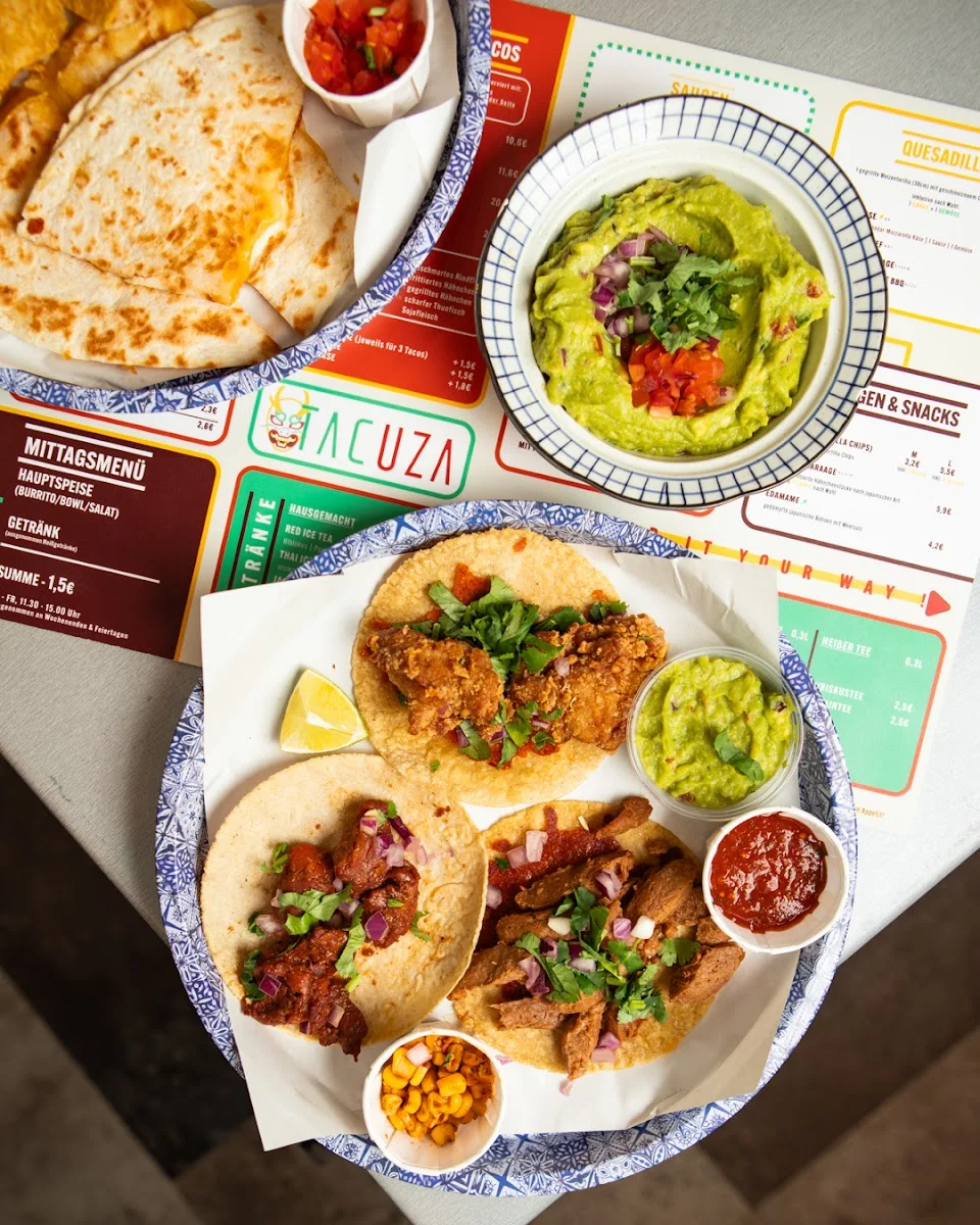 Tacuza – Sahibinin seçtikleri in Berlin