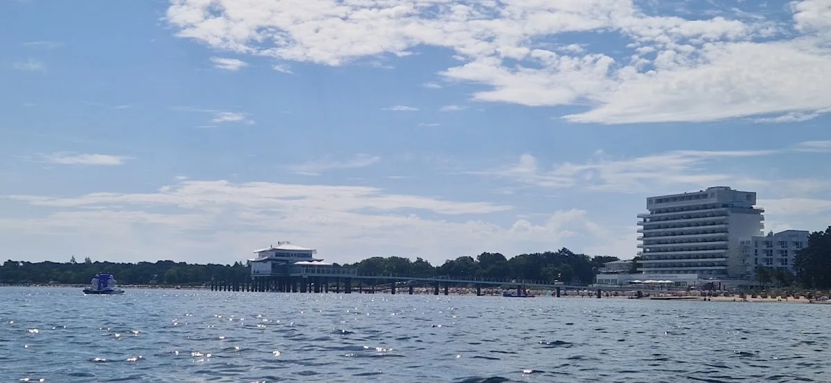 Wolkenlos Timmendorfer Strand – Bar in Timmendorfer Strand, Schleswig-Holstein