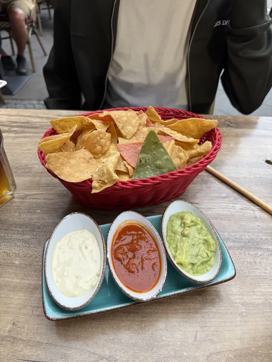 Cantina Mexicana Que Pasa | Mexikanisches Restaurant Berlin Mitte | Cocktailbar – Guacamole in Berlin