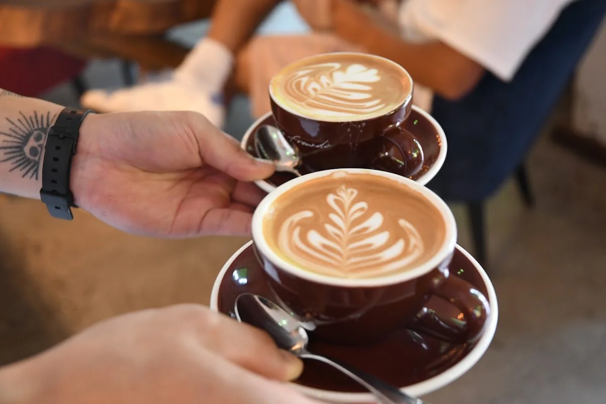 Ewig Freunde – Cappuccino in Berlin