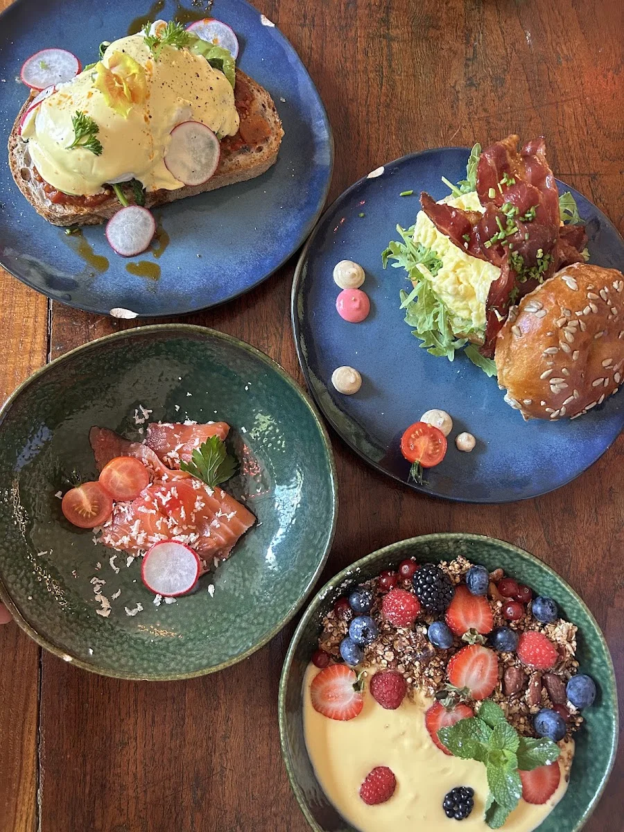 Ewig Freunde – Avocado-Toast in Berlin