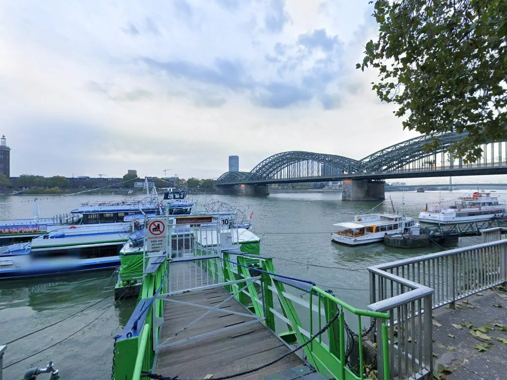 KölnTourist Personenschiffahrt am Dom GmbH - Landebrücke 10 – Street View & 360°-Fotos in Köln, Nordrhein-Westfalen