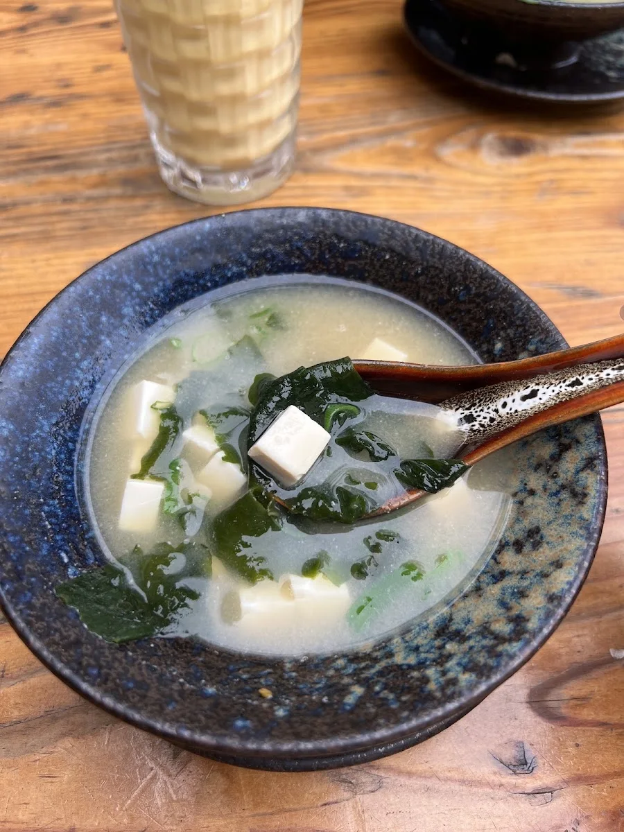 Mikoto Sushi - Kreuzberg – Miso-Suppe in Berlin