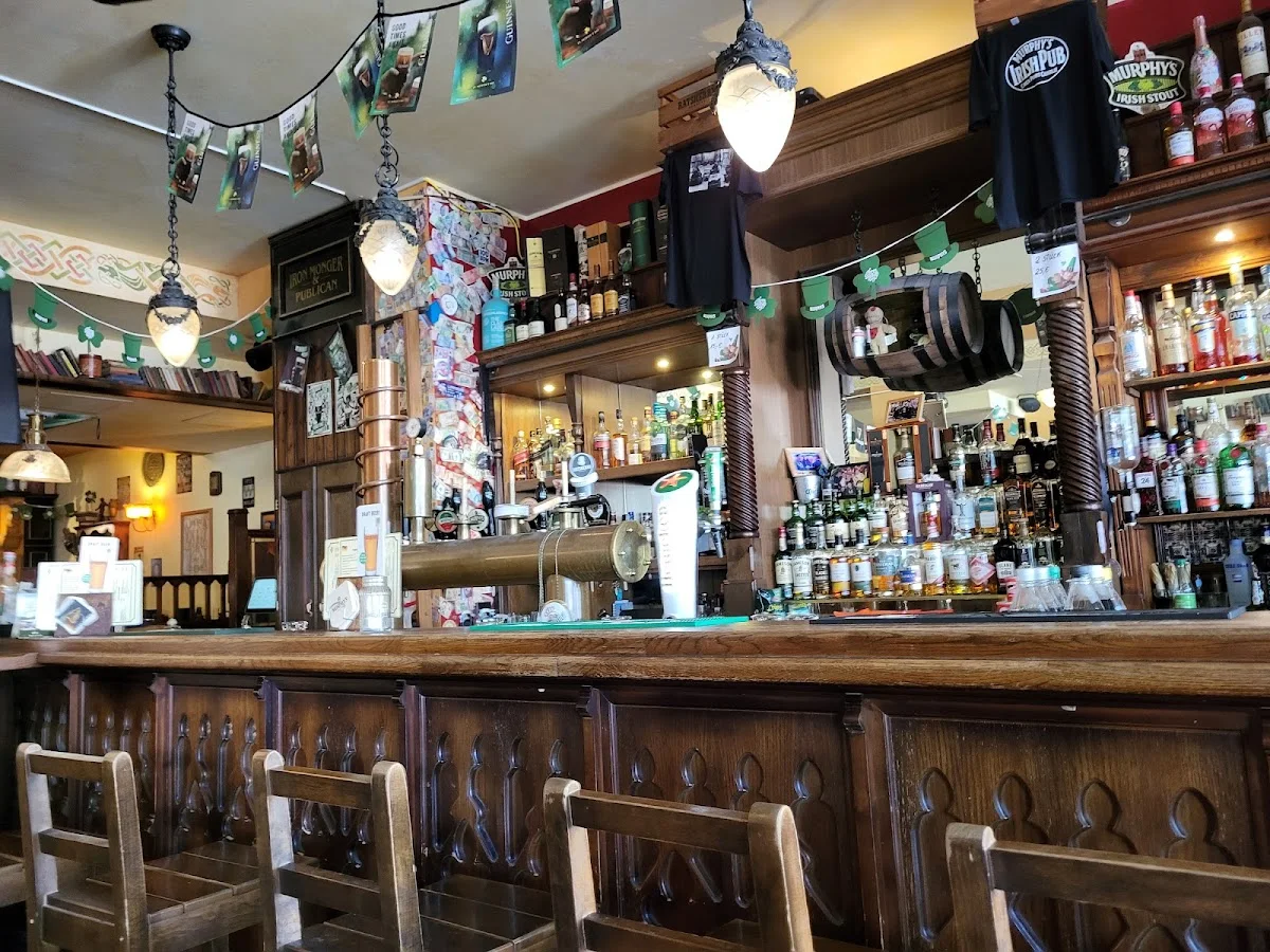 Murphy's Irish Pub am Checkpoint Charlie – Atmosphäre in Berlin