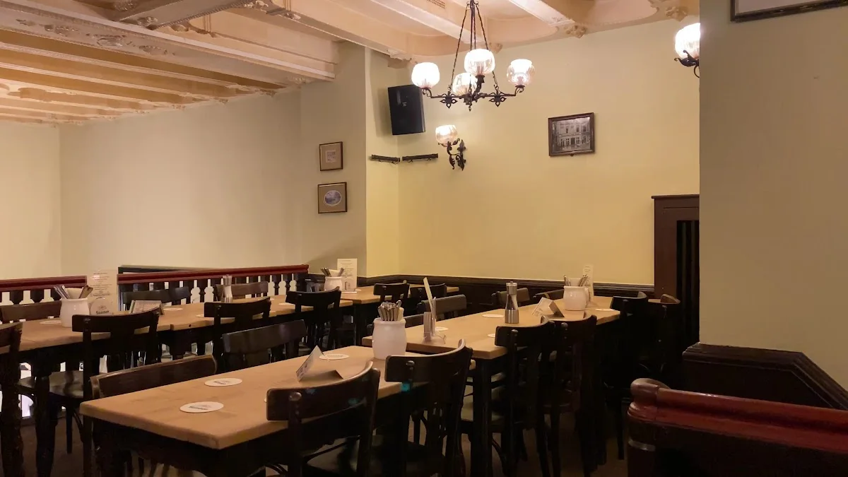 Brauhaus Sünner im Walfisch – Atmosphäre in Köln, Nordrhein-Westfalen