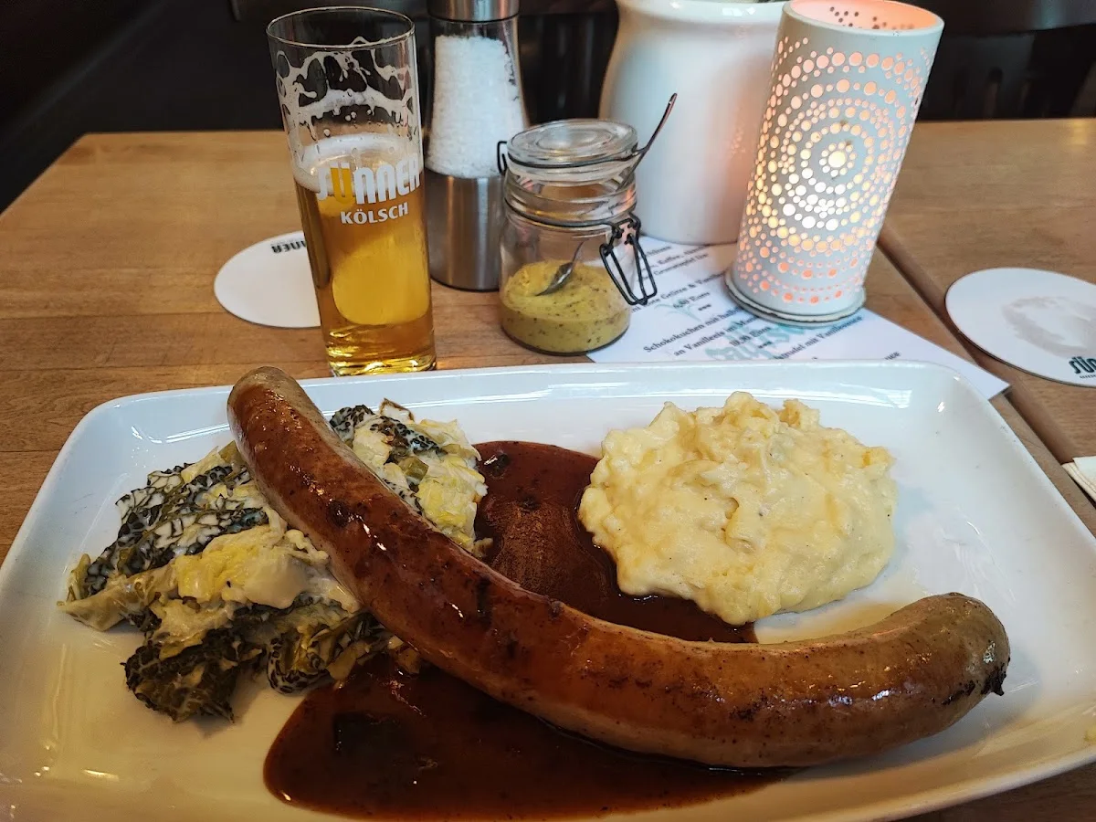 Brauhaus Sünner im Walfisch – Bratwurst in Köln, Nordrhein-Westfalen