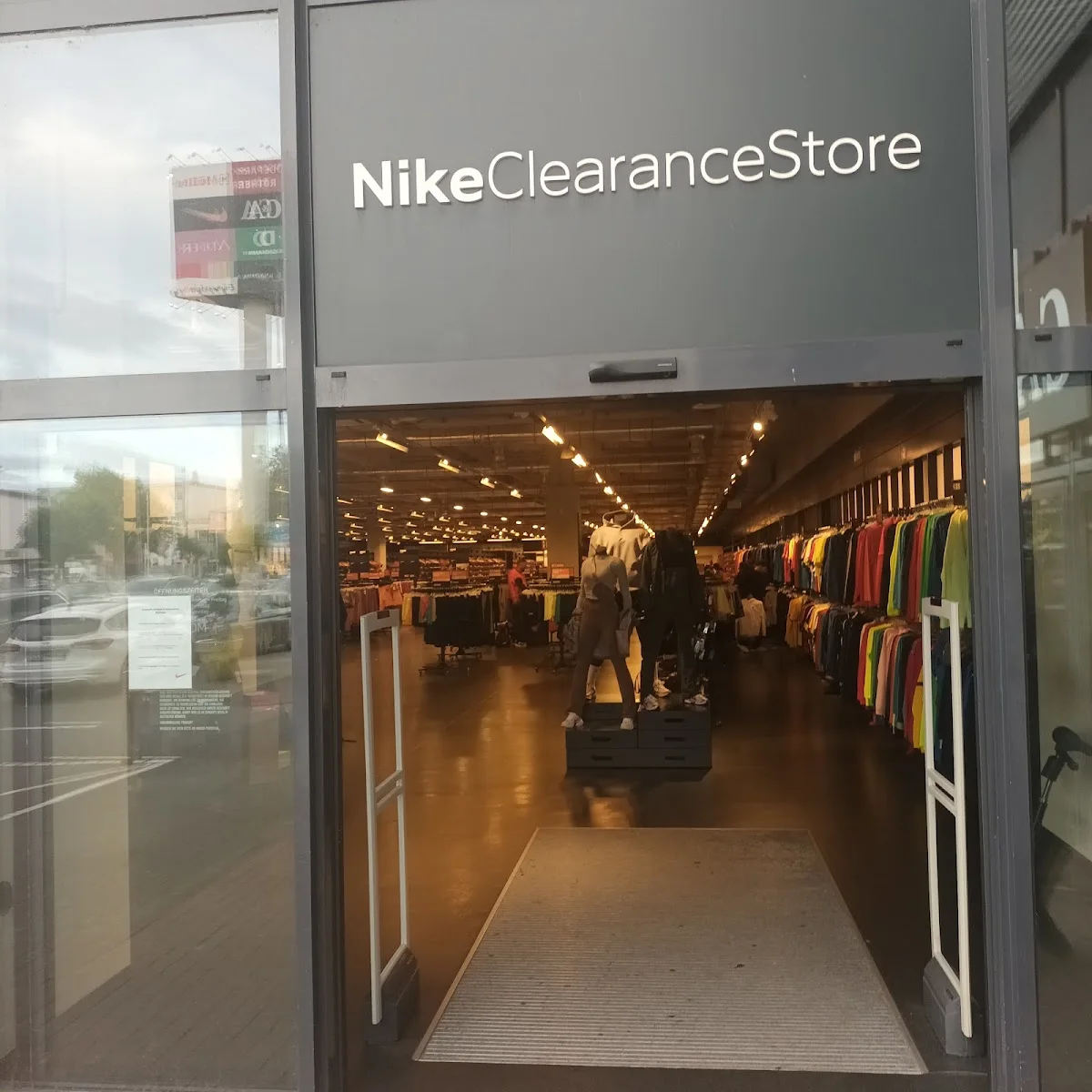 Nike Clearance Store Kerpen – Profilfoto in Kerpen, Nordrhein-Westfalen