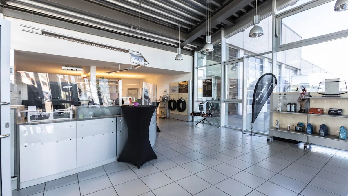 Mercedes Autohaus Janiak Asperg (Ludwigsburg) – Innenansichten in Asperg, Baden-Württemberg