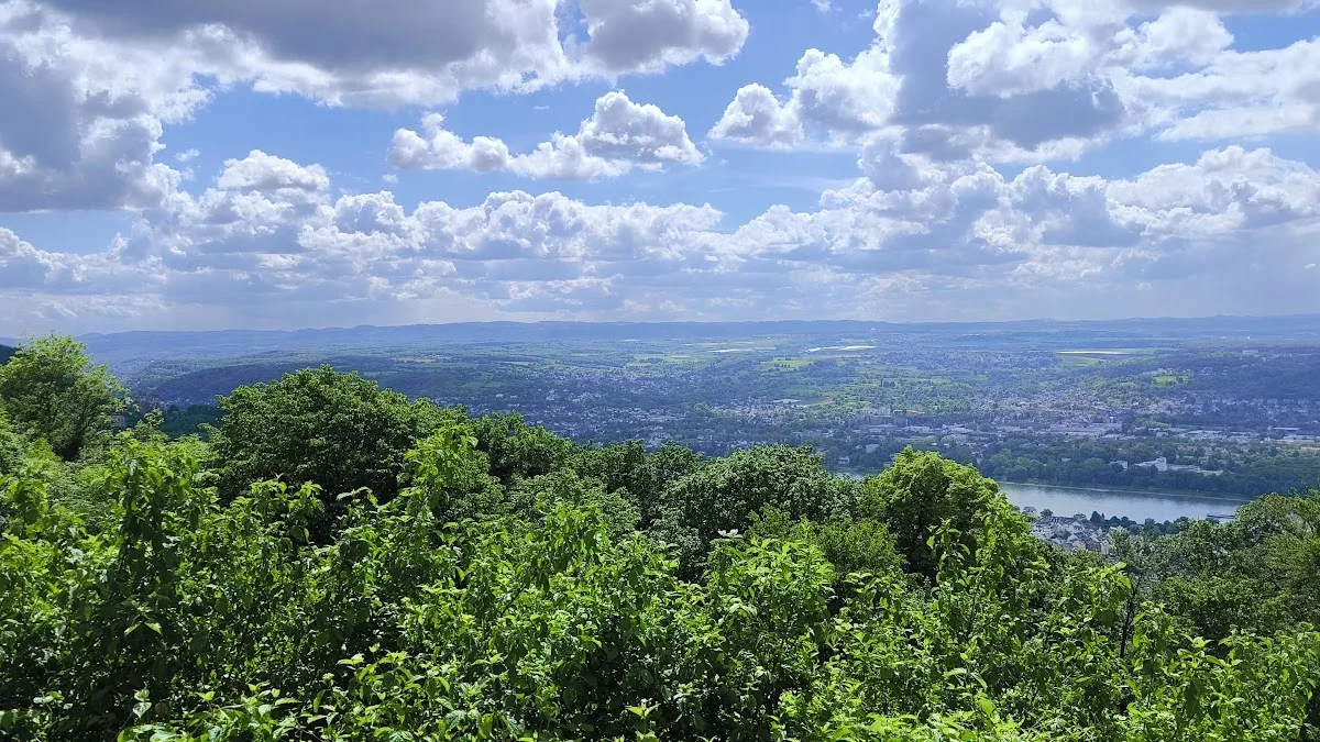Biergarten Petersberg – Aussichtsplattform Drachenfels in Königswinter, Nordrhein-Westfalen