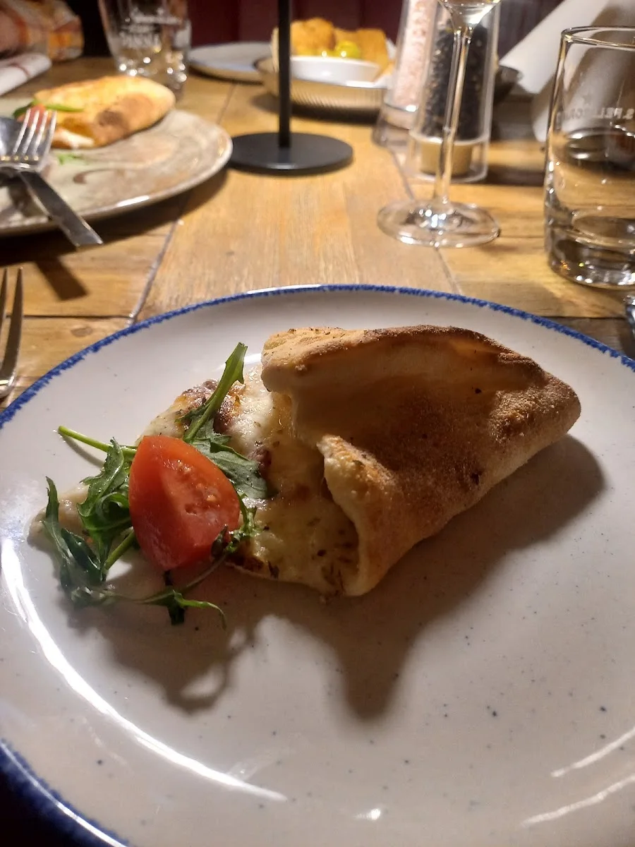 Trattoria Lucania Falkensee – Calzone in Falkensee, Brandenburg