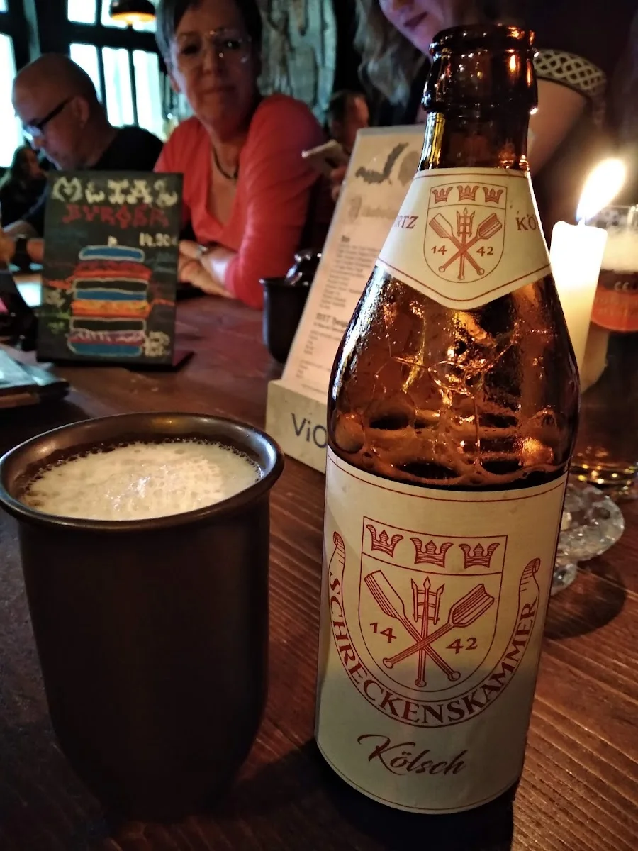 Lord of the Grillz – Bier in Köln, Nordrhein-Westfalen
