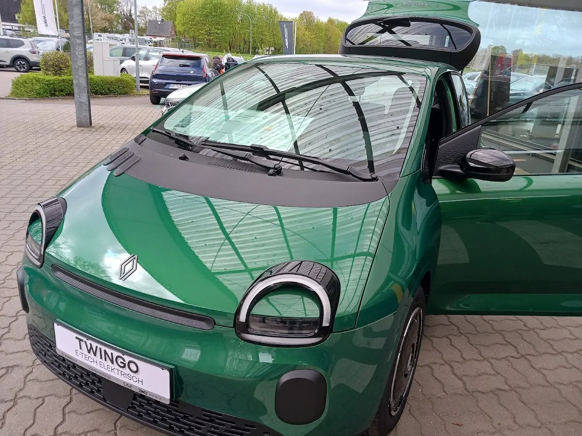 Renault Norderstedt Lüdemann & Zankel AG – Besucherfoto von Claus Knesebeck in Norderstedt, Schleswig-Holstein