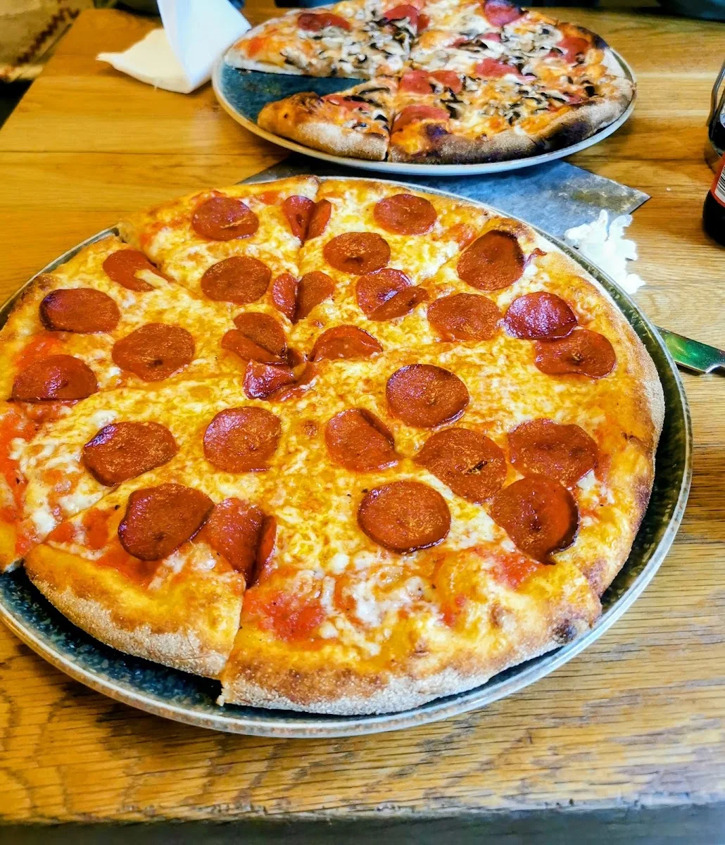 Pizzeria Il Maestro – Peperoni-Salami in Frankfurt am Main, Hessen