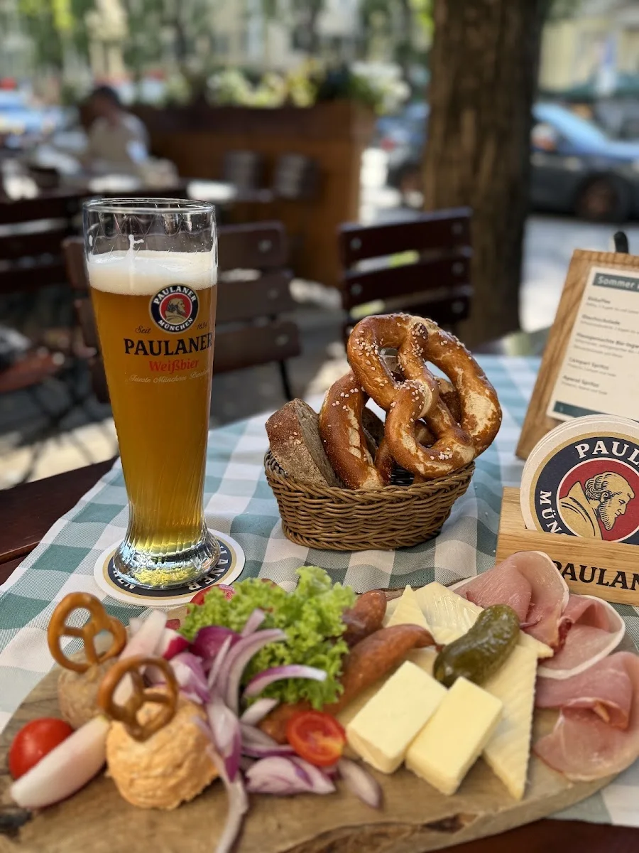 Wirtshaus Zur Brez´n – Essen und Trinken in München, Bayern
