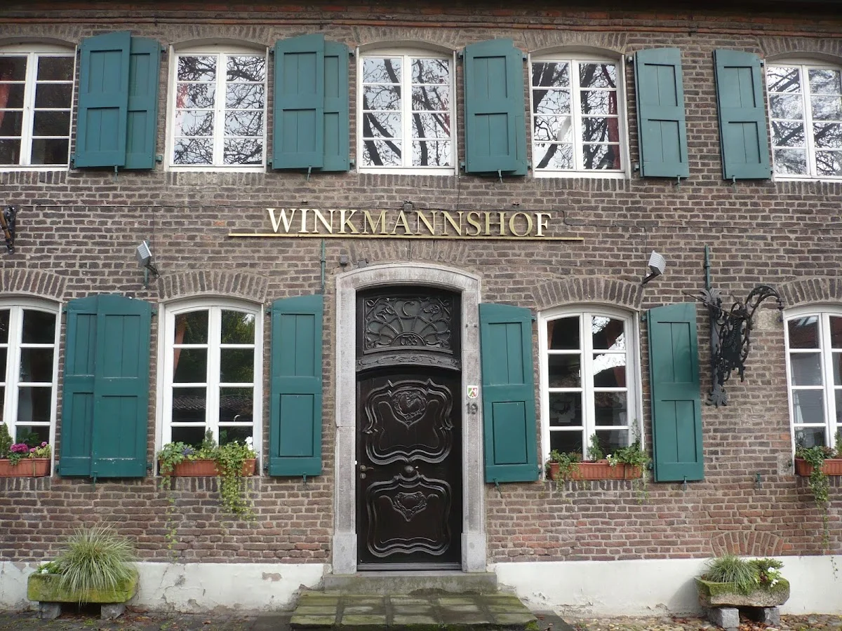 Winkmannshof by Qani – Profilfoto in Krefeld, Nordrhein-Westfalen