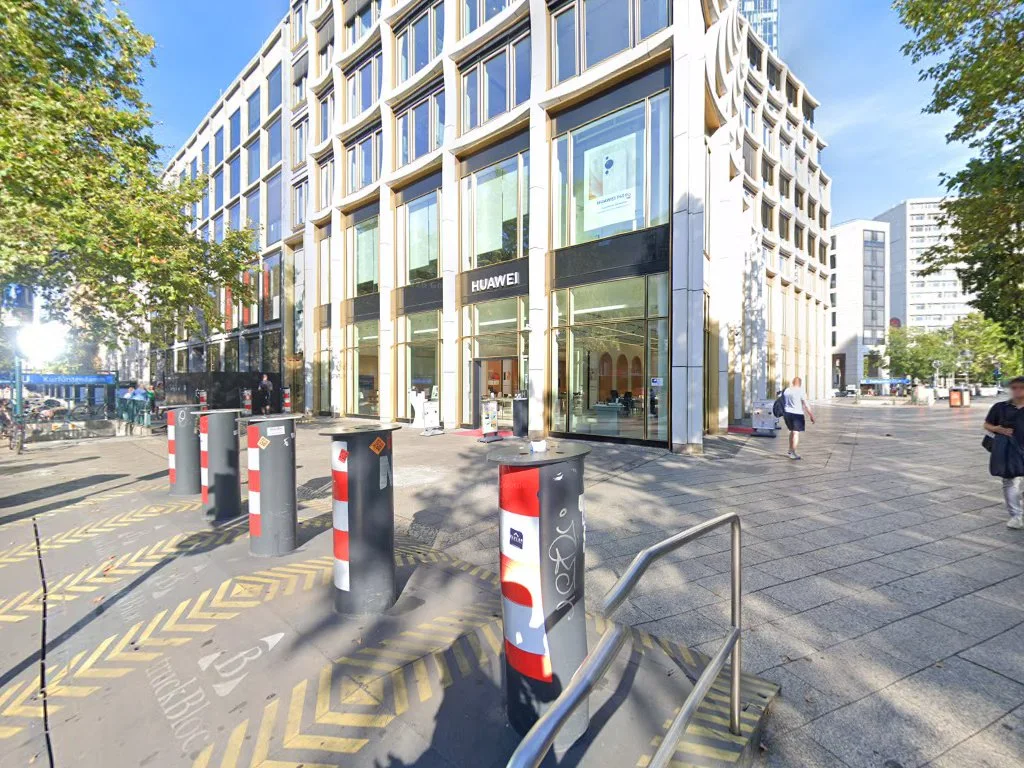 HUAWEI Flagship Store – Street View & 360°-Fotos in Berlin