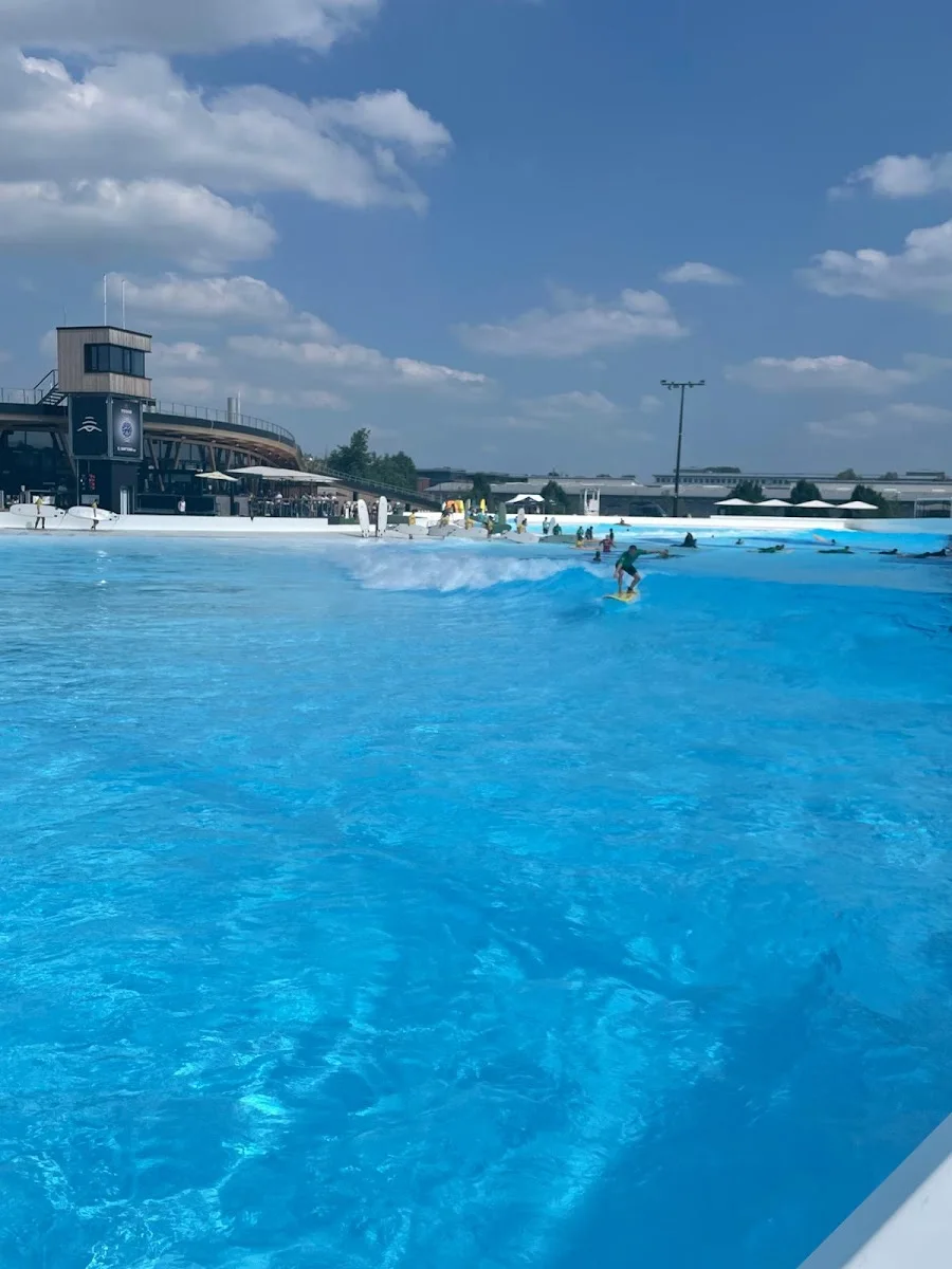 o2 SURFTOWN MUC – Sportanlage in Hallbergmoos, Bayern