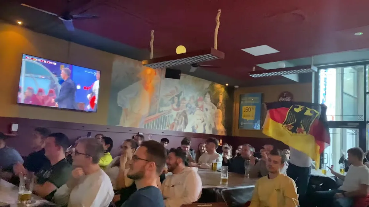 Sportcafé Carambolage in Stuttgart am Feuersee - Stuttgart – Café in Stuttgart, Baden-Württemberg