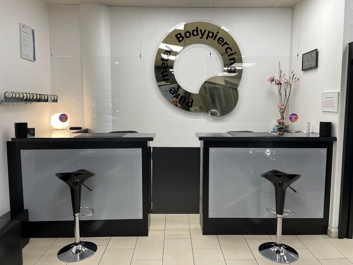 Pure metal Bodypiercing – Innenansichten in Stuttgart Stuttgart-Mitte, Baden-Württemberg