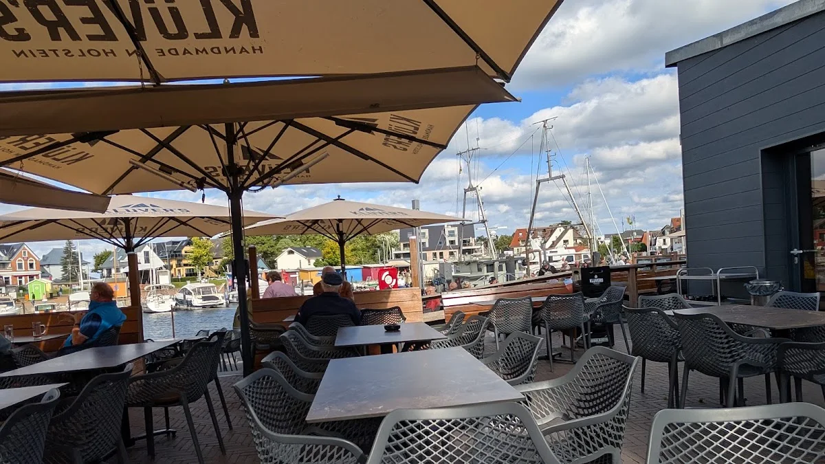 Klüvers Hafenräucherei – Atmosphäre in Timmendorfer Strand, Schleswig-Holstein