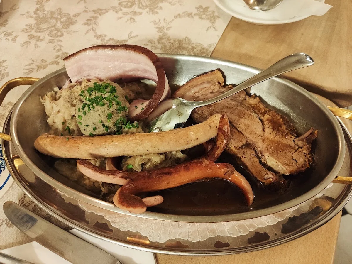 Harlachinger Einkehr – Sauerkraut in München, Bayern