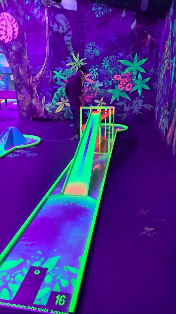 Black Light Stuttgart – Besucherfoto von DinoOnTour in Stuttgart, Baden-Württemberg