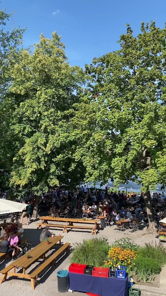 Zenner Biergarten und Weingarten – Restaurant in Berlin