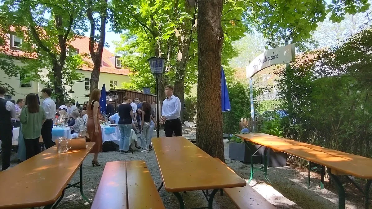 Augustiner Alter Wirt in Ramersdorf – Atmosphäre in München, Bayern