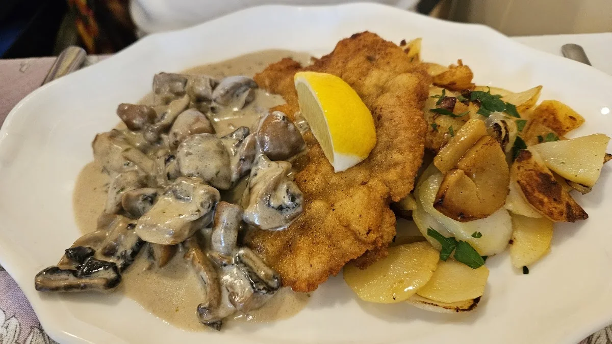 Gasthaus zum Weissen Schwan – Essen und Trinken in Velten, Brandenburg