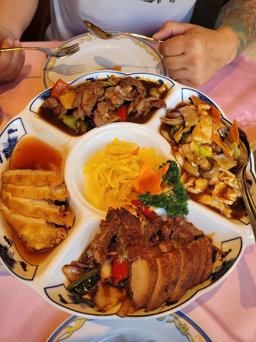 Chinapalast 中华楼 – Chinesisches Restaurant in Stuttgart, Baden-Württemberg