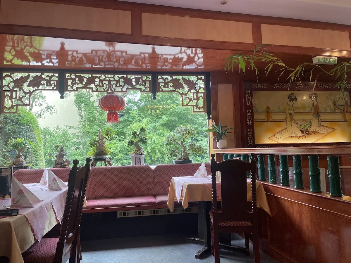 Chinapalast 中华楼 – Atmosphäre in Stuttgart, Baden-Württemberg