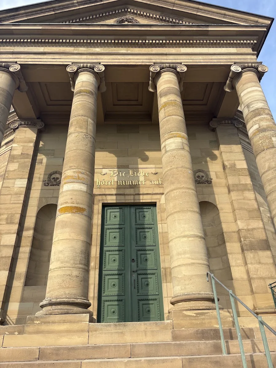 Grabkapelle auf dem Württemberg – Sehenswürdigkeit in Stuttgart, Baden-Württemberg